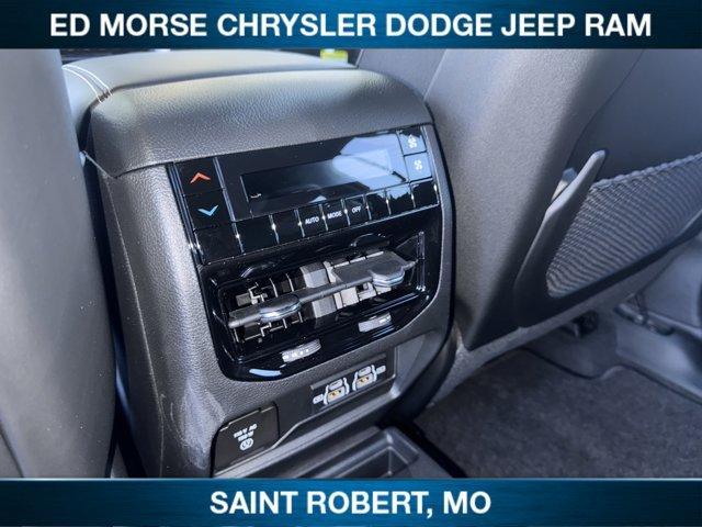 new 2025 Jeep Grand Cherokee L car, priced at $43,712
