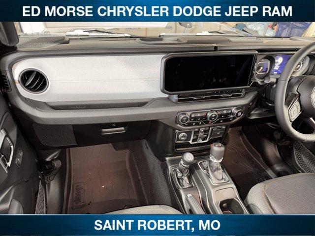 new 2025 Jeep Wrangler car, priced at $53,200