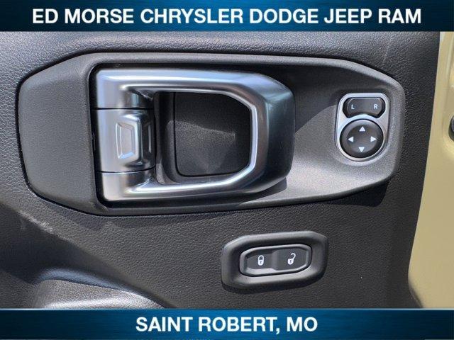 new 2025 Jeep Wrangler car, priced at $51,575