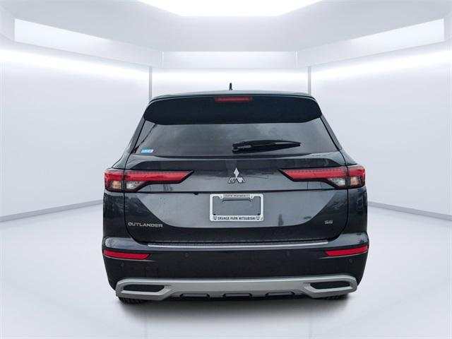 new 2024 Mitsubishi Outlander car, priced at $33,990