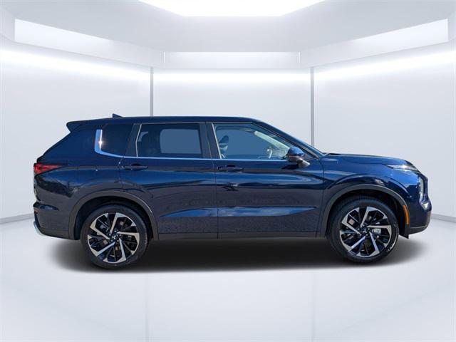 new 2024 Mitsubishi Outlander car, priced at $37,945