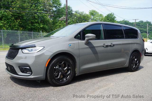 used 2022 Chrysler Pacifica Hybrid car, priced at $30,985