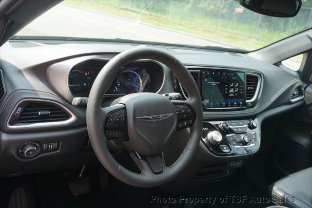 used 2022 Chrysler Pacifica Hybrid car, priced at $30,985