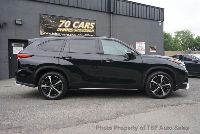 used 2022 Toyota Highlander car, priced at $38,975