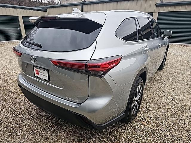 used 2022 Toyota Highlander car, priced at $38,737