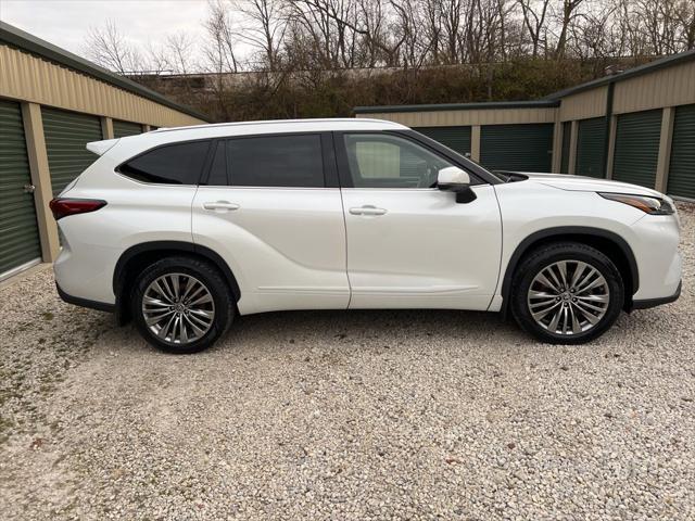 used 2022 Toyota Highlander car, priced at $43,795