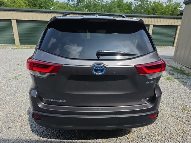 used 2017 Toyota Highlander Hybrid car, priced at $31,927