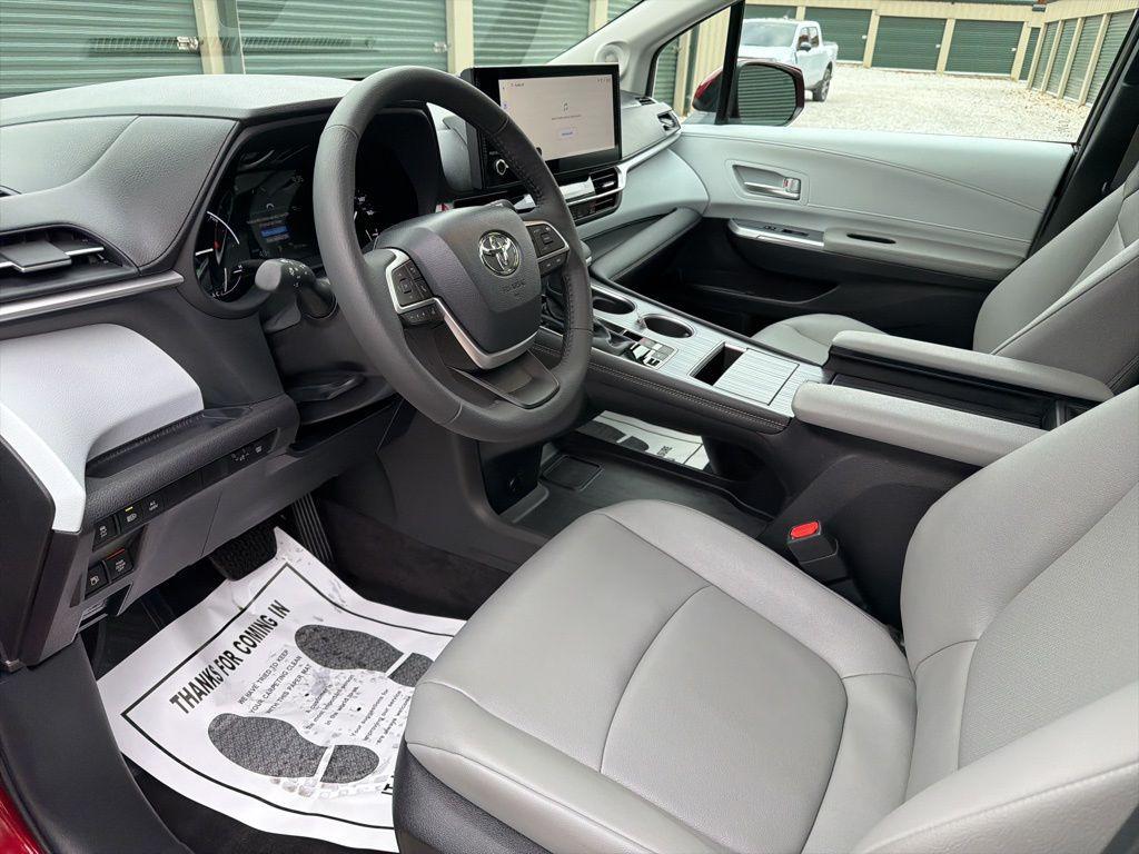 used 2025 Toyota Sienna car, priced at $45,727