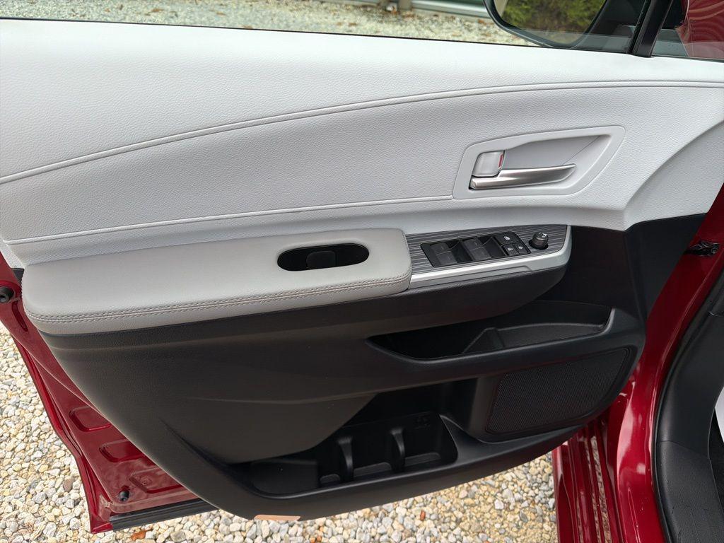 used 2025 Toyota Sienna car, priced at $45,727