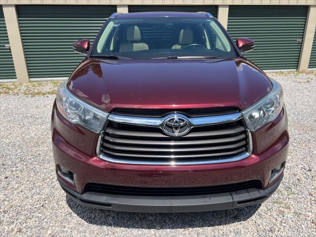 used 2016 Toyota Highlander car, priced at $19,158