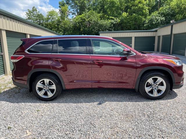 used 2016 Toyota Highlander car, priced at $19,158
