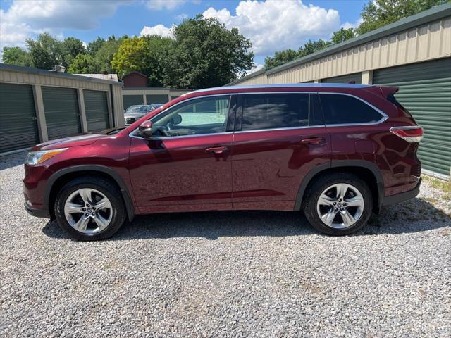 used 2016 Toyota Highlander car, priced at $19,158