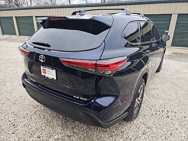 used 2022 Toyota Highlander car, priced at $37,416