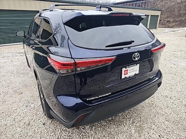 used 2022 Toyota Highlander car, priced at $37,416