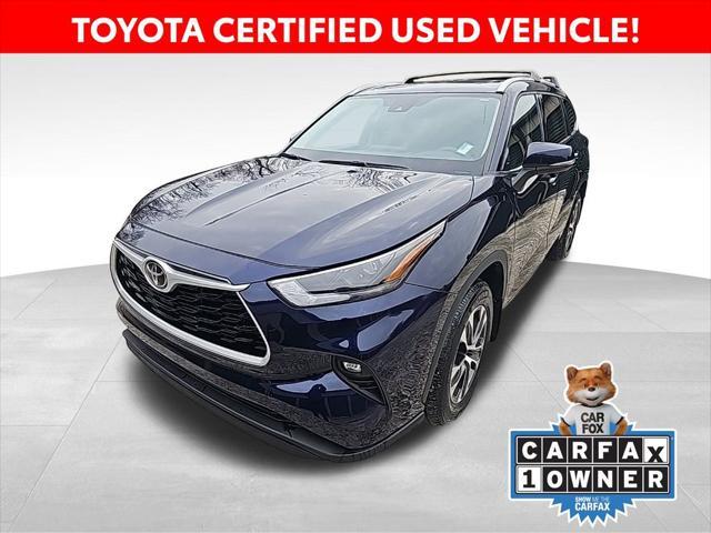 used 2022 Toyota Highlander car, priced at $37,416