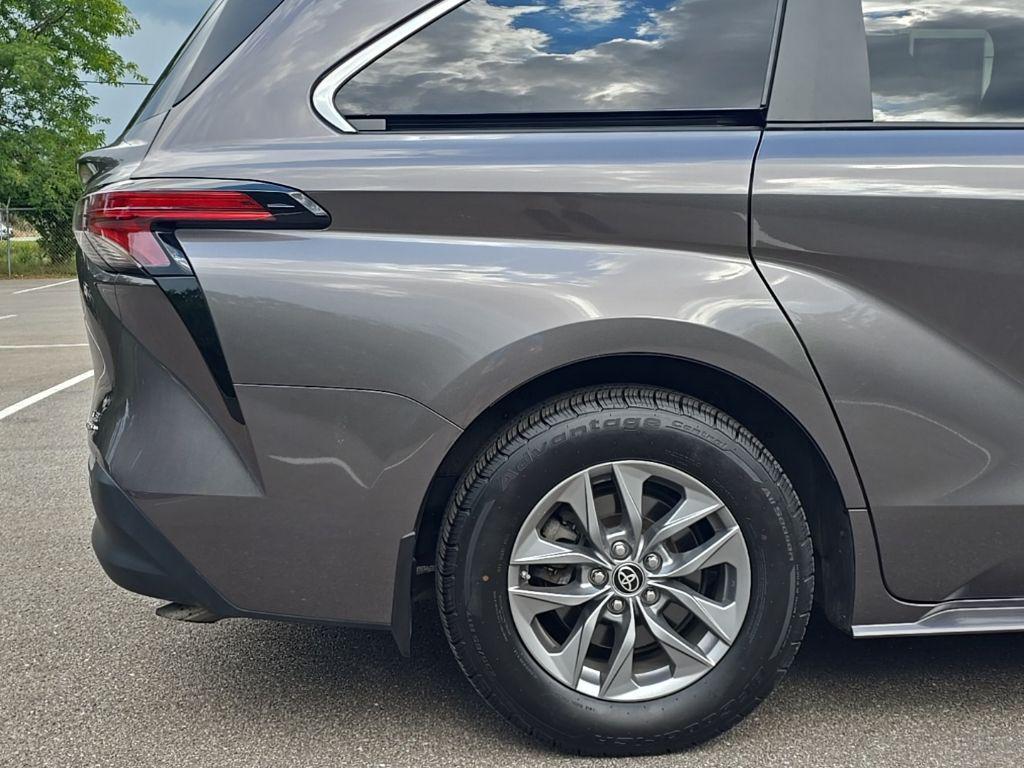 used 2022 Toyota Sienna car, priced at $38,208