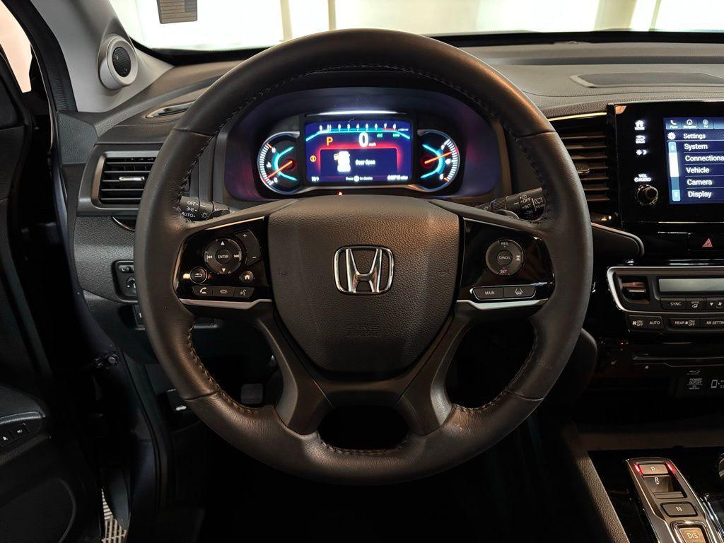 used 2022 Honda Pilot car, priced at $32,932