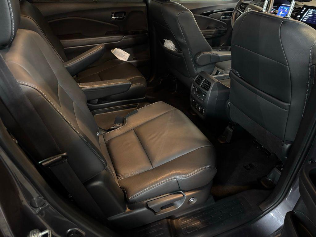 used 2022 Honda Pilot car, priced at $32,932
