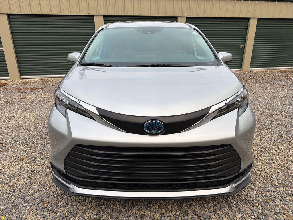 used 2025 Toyota Sienna car, priced at $42,923