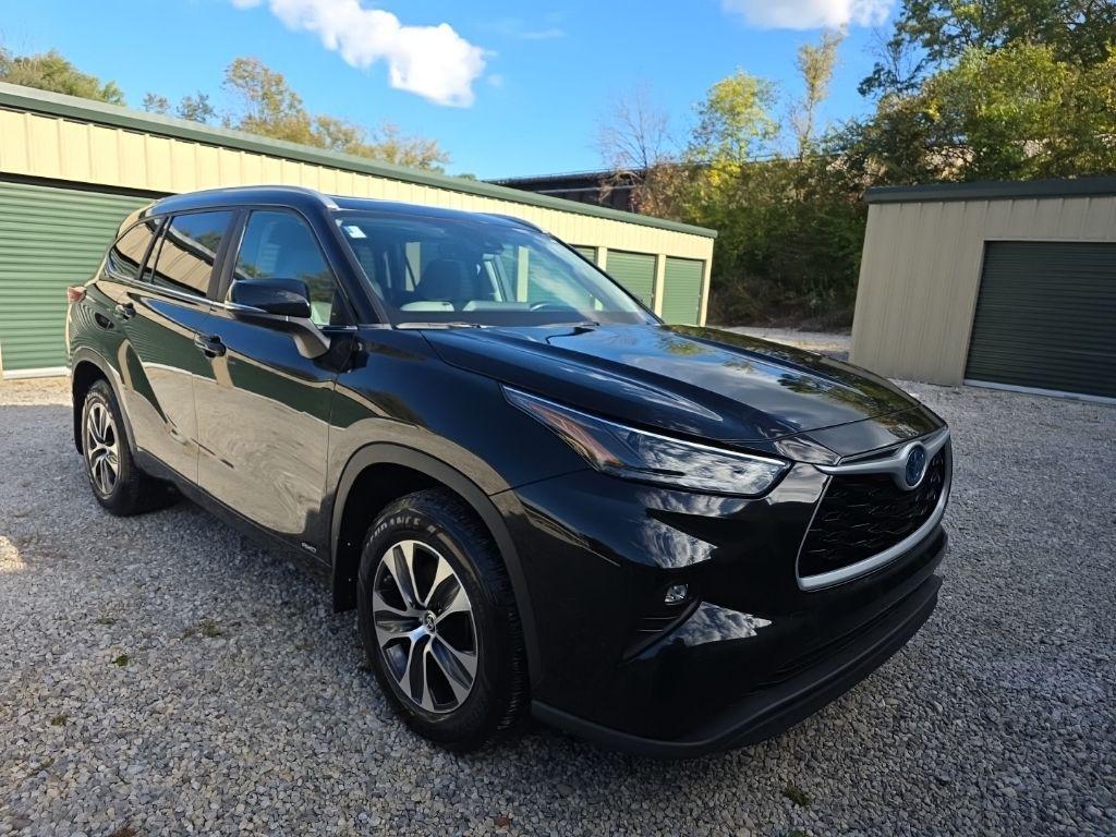 used 2023 Toyota Highlander Hybrid car, priced at $38,457