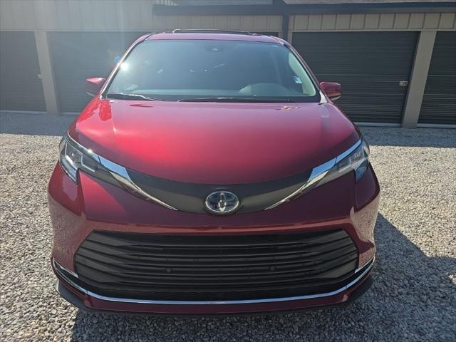 used 2022 Toyota Sienna car, priced at $40,518