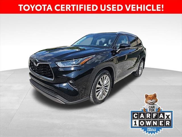 used 2022 Toyota Highlander car, priced at $42,308