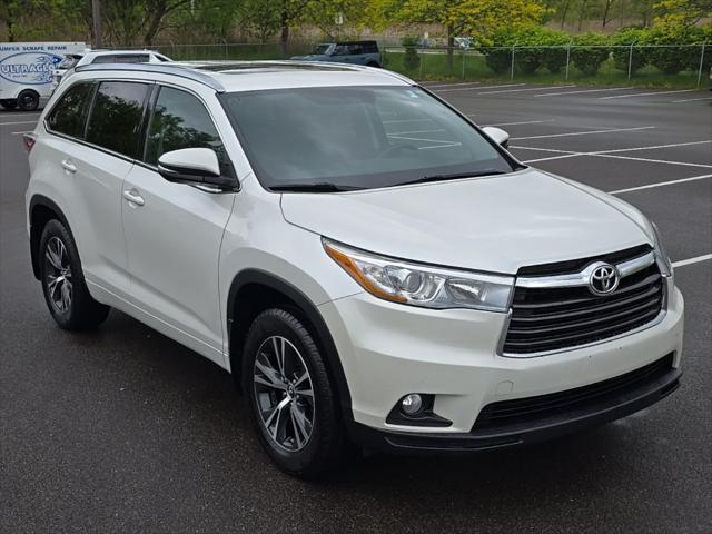 used 2016 Toyota Highlander car, priced at $15,664