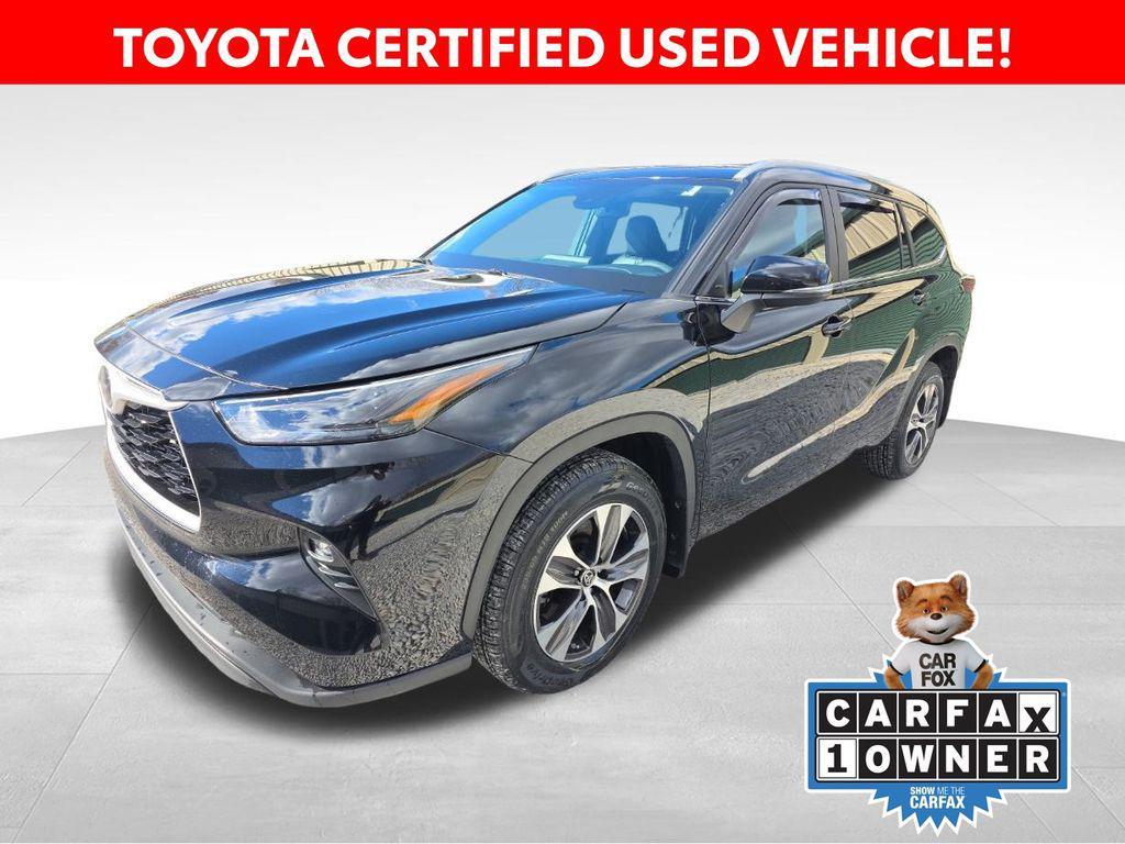 used 2023 Toyota Highlander car, priced at $37,966