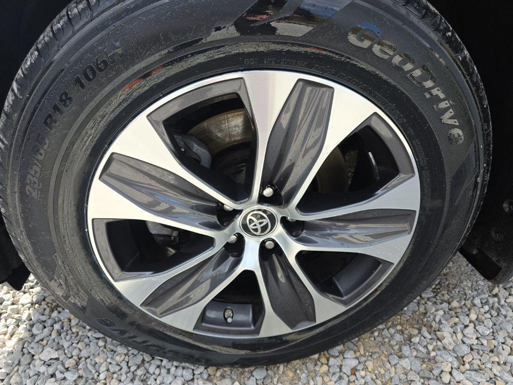 used 2023 Toyota Highlander car, priced at $37,966