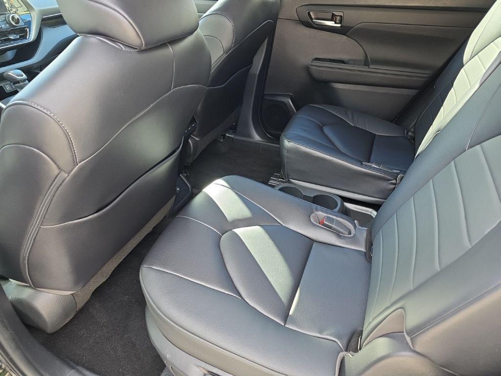 used 2023 Toyota Highlander car, priced at $37,966