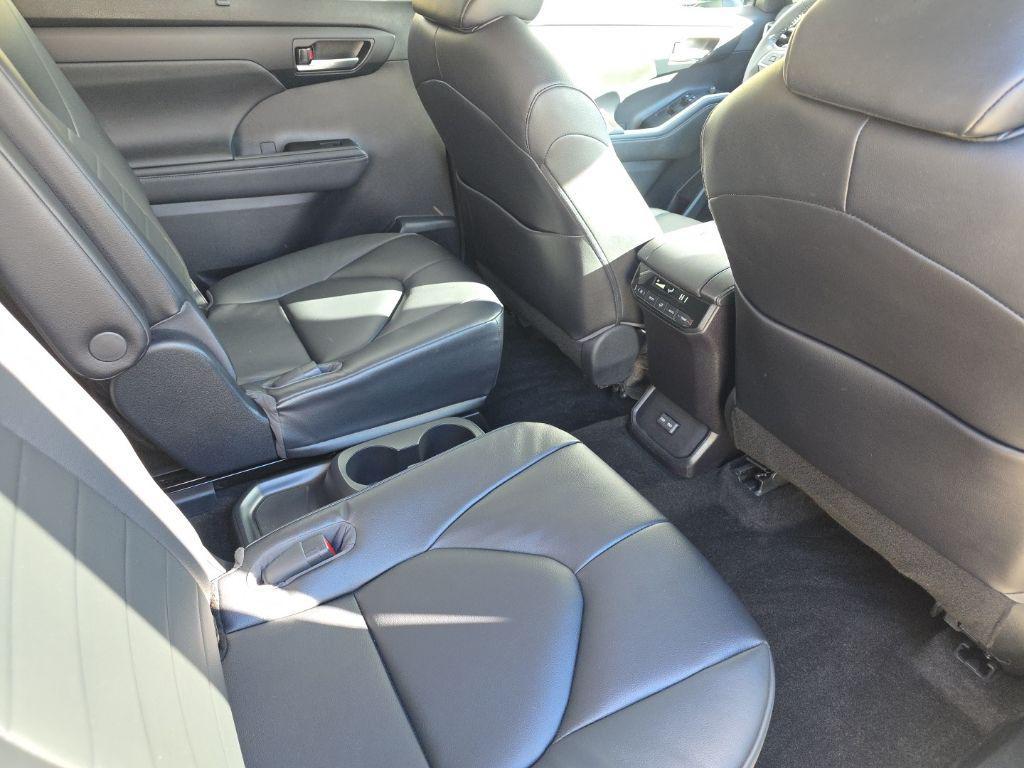 used 2023 Toyota Highlander car, priced at $37,966