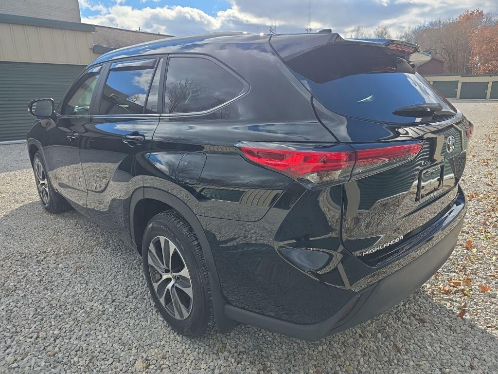 used 2023 Toyota Highlander car, priced at $37,966