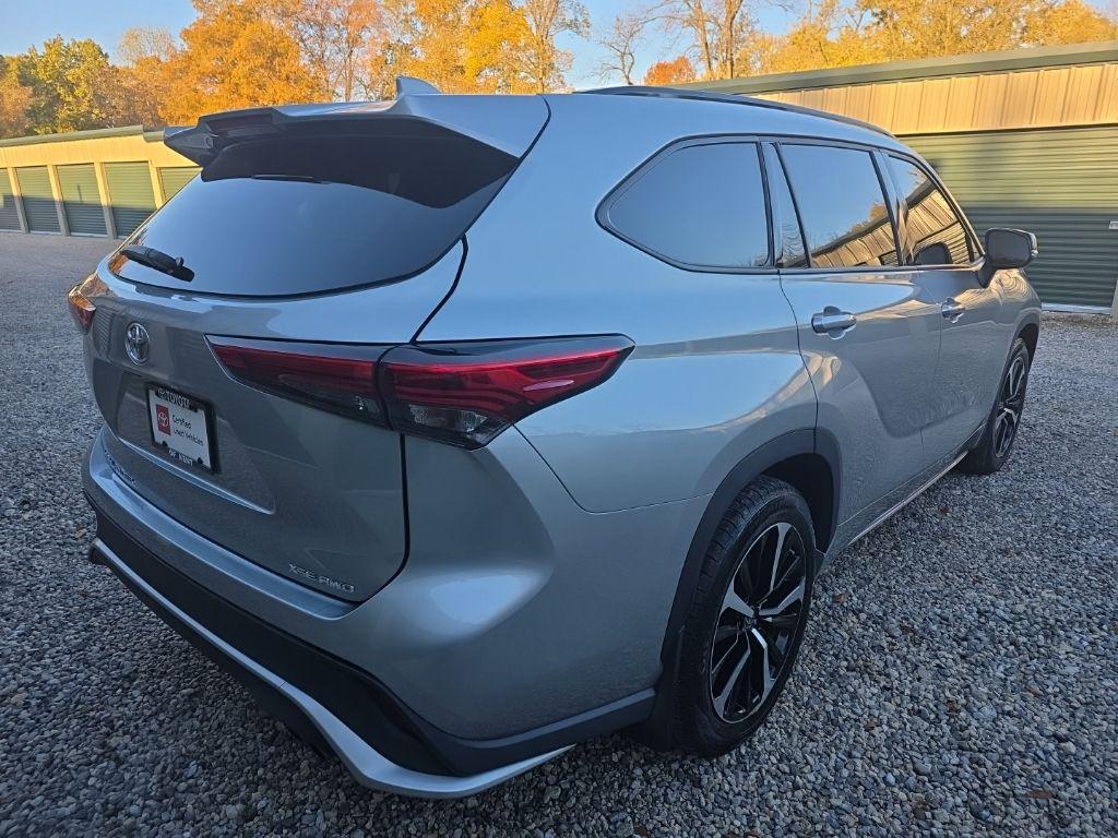 used 2021 Toyota Highlander car, priced at $29,375