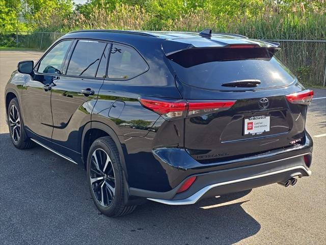 used 2022 Toyota Highlander car, priced at $41,949