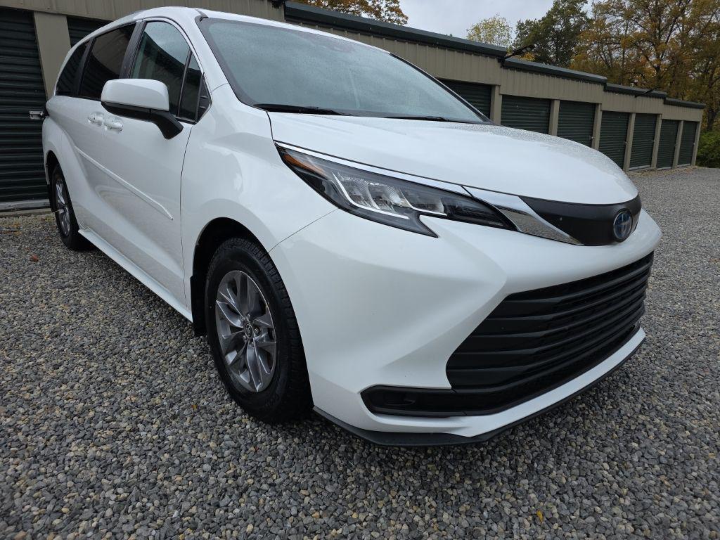 used 2023 Toyota Sienna car, priced at $36,384