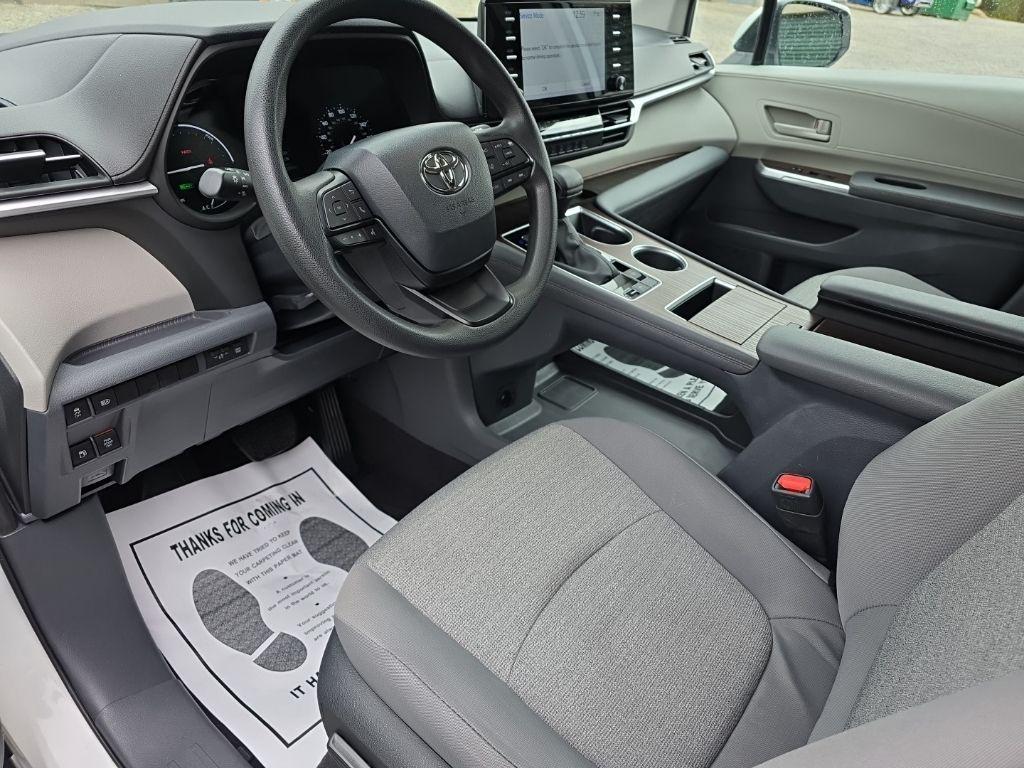 used 2023 Toyota Sienna car, priced at $36,384