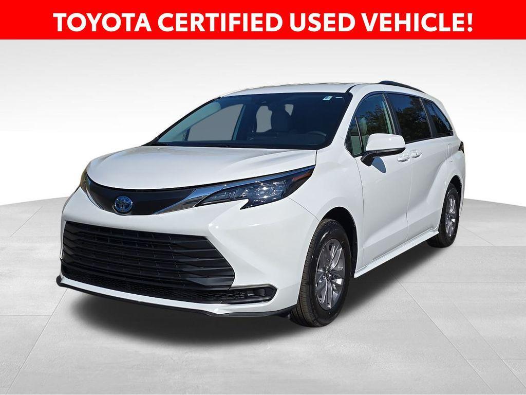 used 2025 Toyota Sienna car, priced at $46,877
