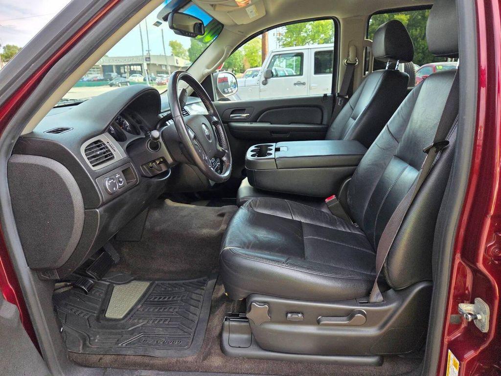 used 2008 Chevrolet Avalanche car, priced at $11,950
