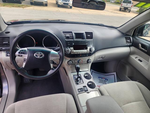 used 2011 Toyota Highlander car, priced at $15,950