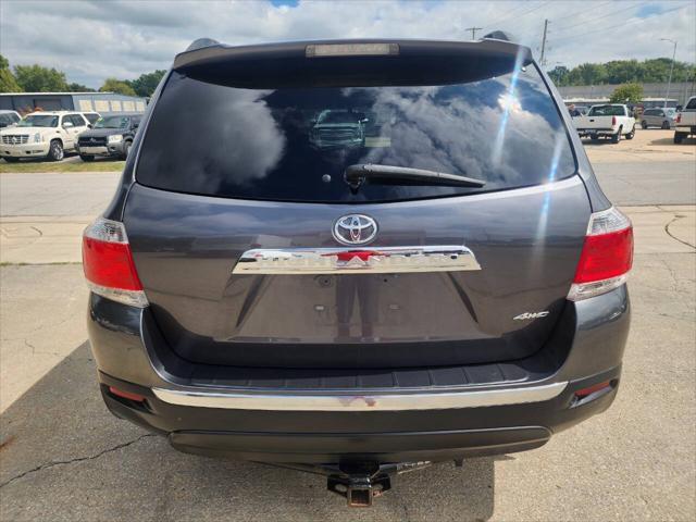 used 2011 Toyota Highlander car, priced at $15,950