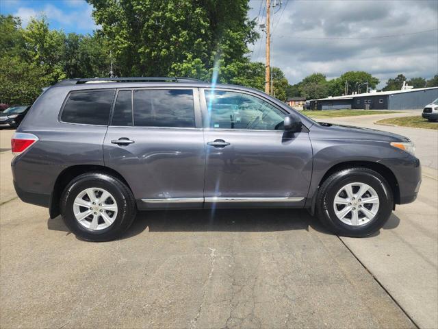 used 2011 Toyota Highlander car, priced at $15,950