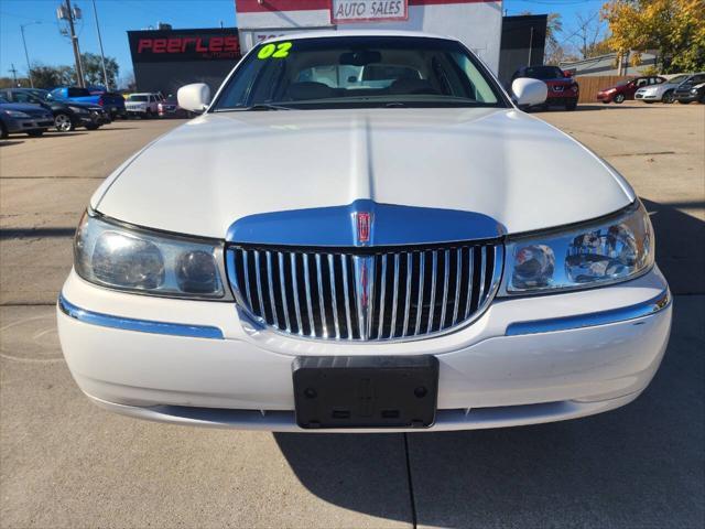 used 2002 Lincoln Town Car car, priced at $6,950