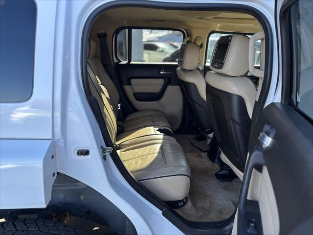 used 2007 Hummer H3 car, priced at $7,900
