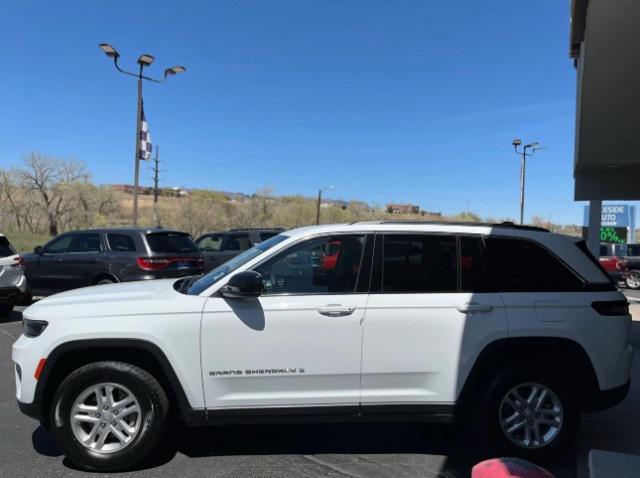 used 2023 Jeep Grand Cherokee car, priced at $25,900