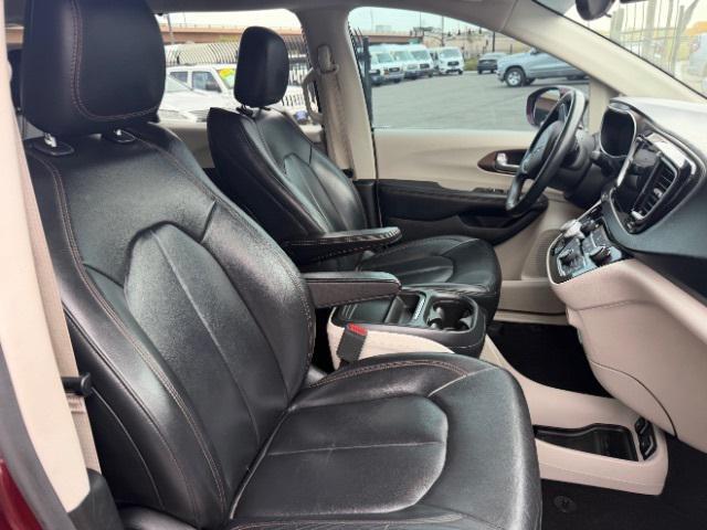 used 2017 Chrysler Pacifica car, priced at $15,500