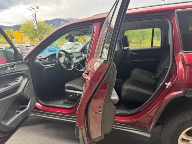 used 2023 Jeep Grand Cherokee car, priced at $24,600