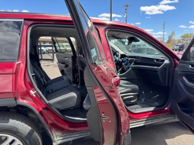 used 2023 Jeep Grand Cherokee car, priced at $26,400