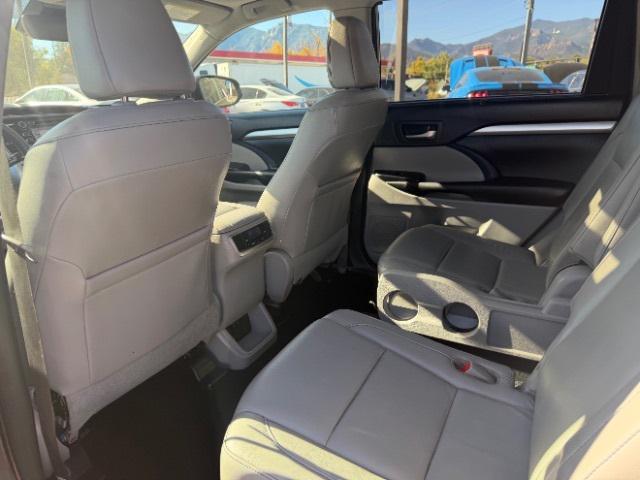 used 2018 Toyota Highlander car, priced at $26,800
