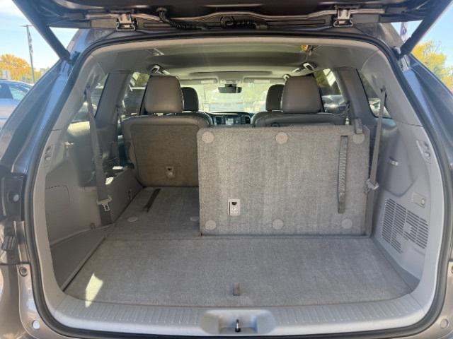 used 2018 Toyota Highlander car, priced at $26,800