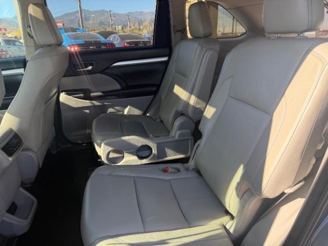 used 2018 Toyota Highlander car, priced at $26,800